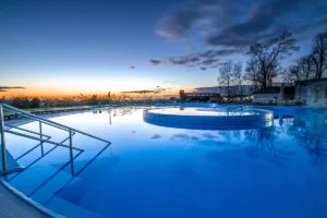 Received 1392260688152481 300x200